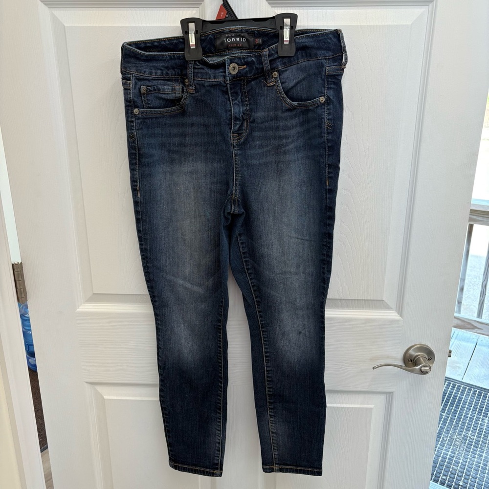 Torrid Women's Deep Indigo Ankle Jeans size 10R